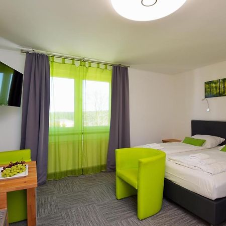 Hotel Zum Gruendle オーバーホーフ エクステリア 写真