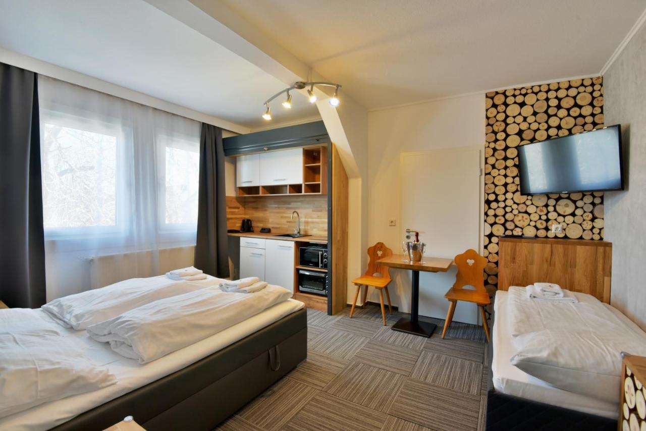 Hotel Zum Gruendle オーバーホーフ エクステリア 写真