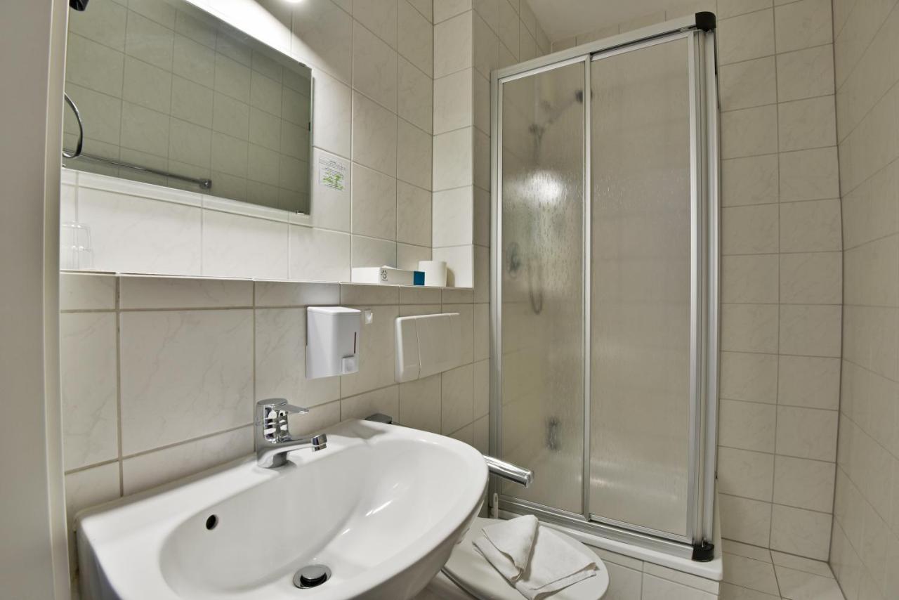 Hotel Zum Gruendle オーバーホーフ エクステリア 写真