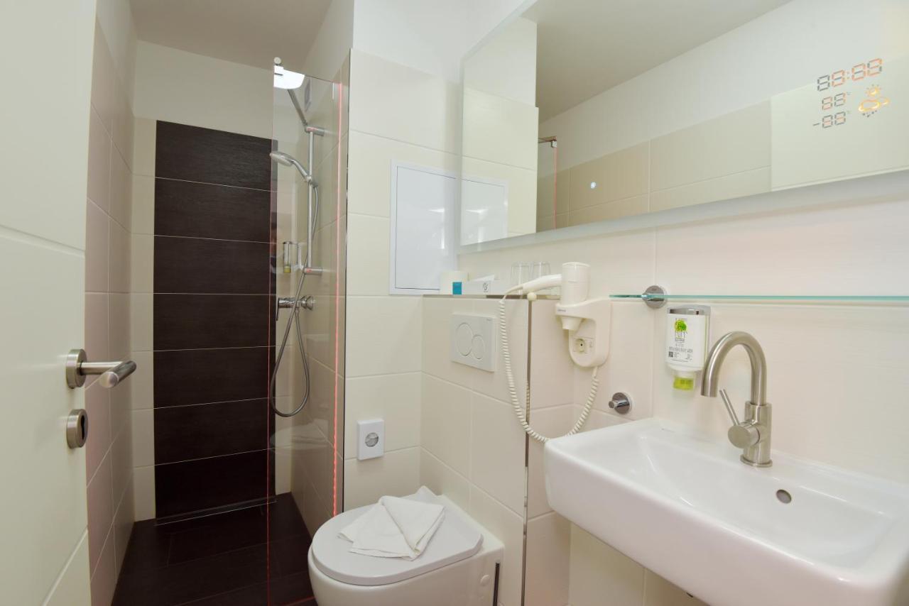 Hotel Zum Gruendle オーバーホーフ エクステリア 写真